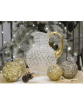 Hobnail Glaskrug mit verschiedenen Christbaumkugeln